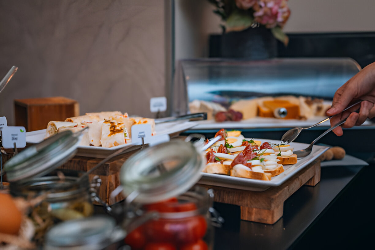 Why Home Catering in Dubai is Perfect for Weddings and Parties